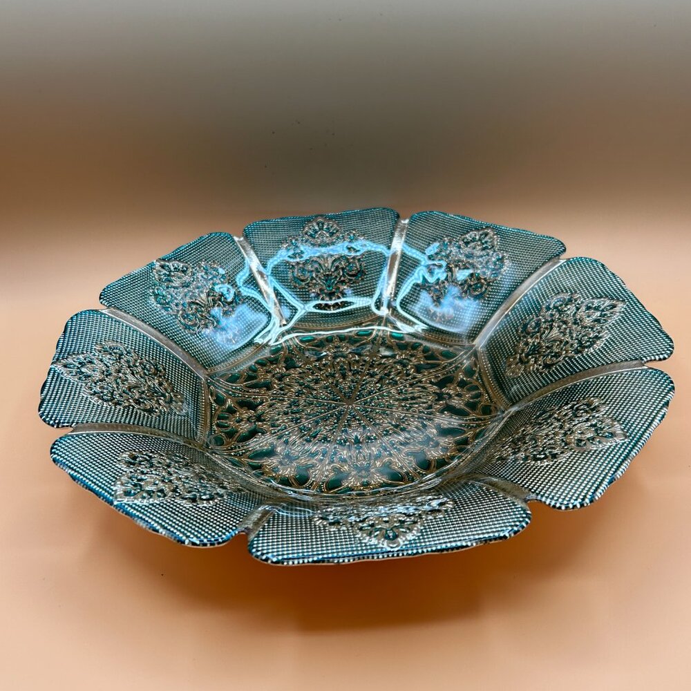 Vintage Art Glass Decorative Or Centerpiece Green And Gold Bowl with Silver Meta